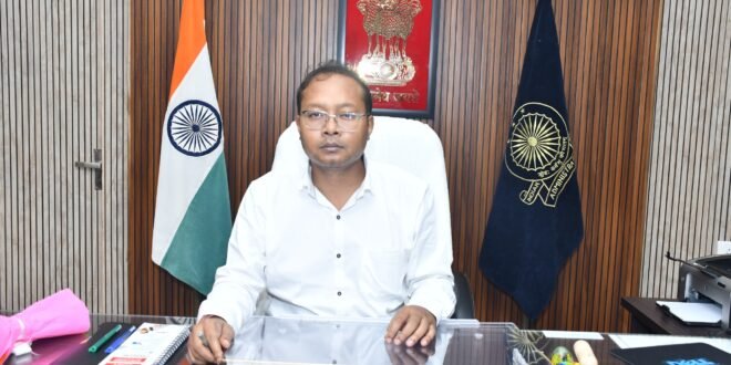 मुंगेली के 12वें कलेक्टर के रूप में अमृत विकास तोपनो ने ग्रहण किया पदभार